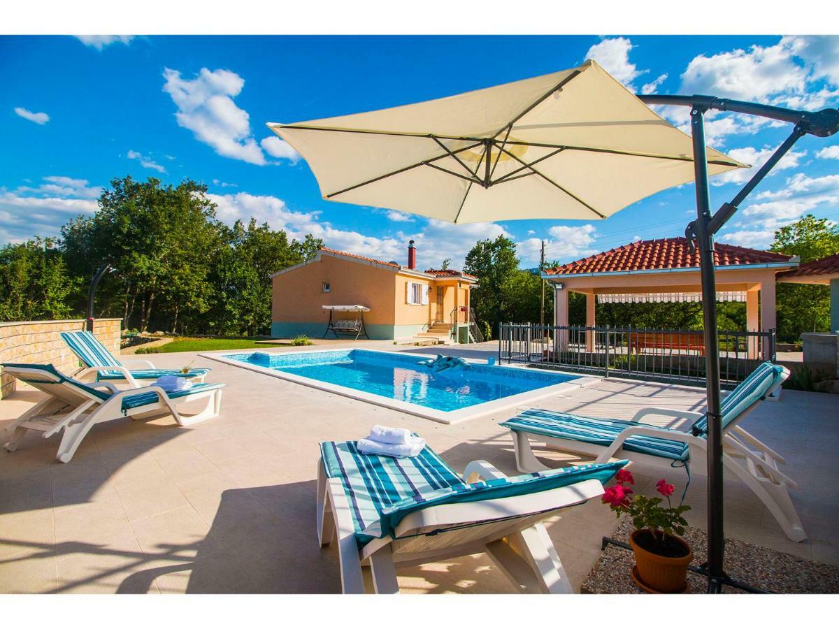 Villa Katja Omiš Екстериор снимка