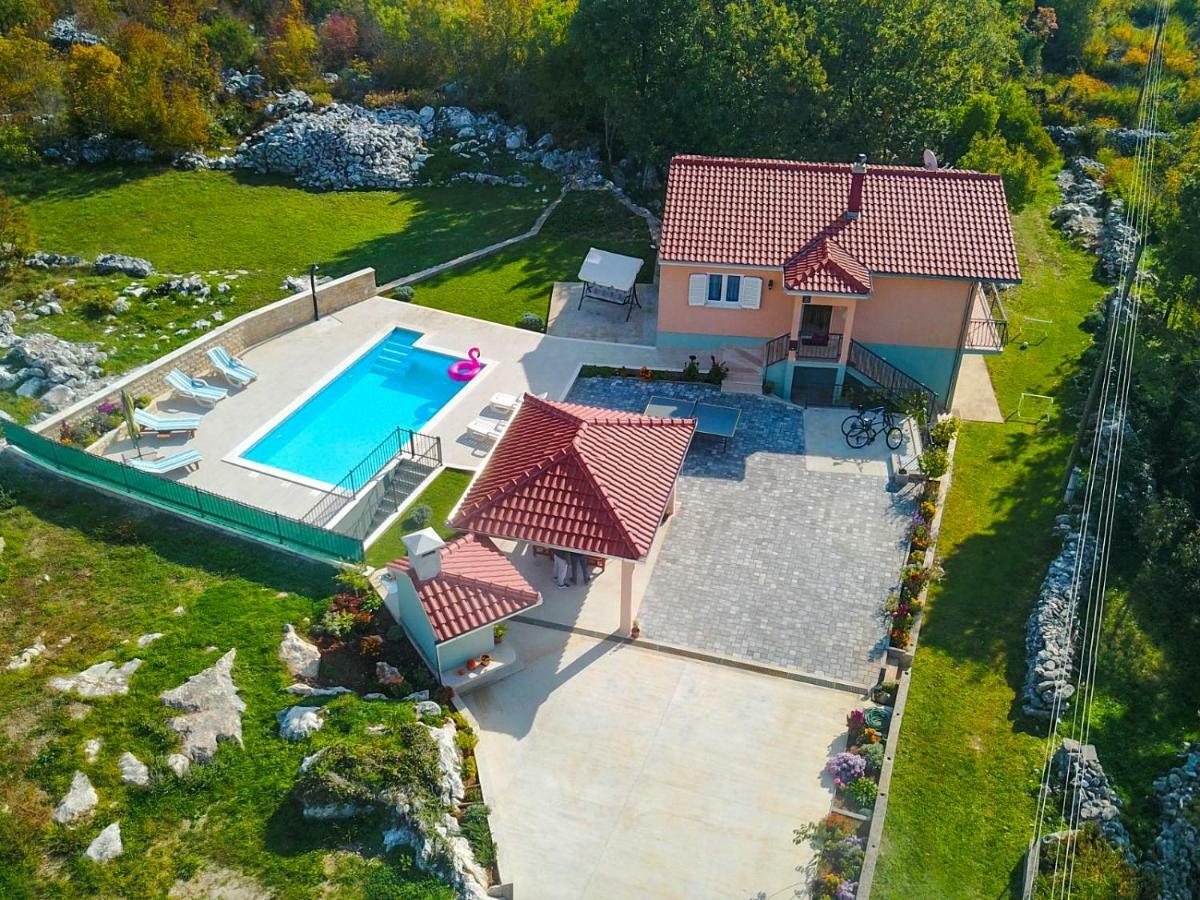 Villa Katja Omiš Екстериор снимка